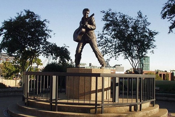 Elvis Presley Estatua