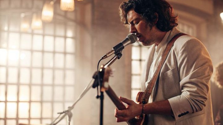 El viaje de Perry Bamonte: resiliencia e impacto tras el legado de The Cure