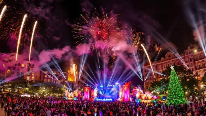 Nochevieja Valencia 2025: Una Experiencia de Corazón en la Plaza del Ayuntamiento